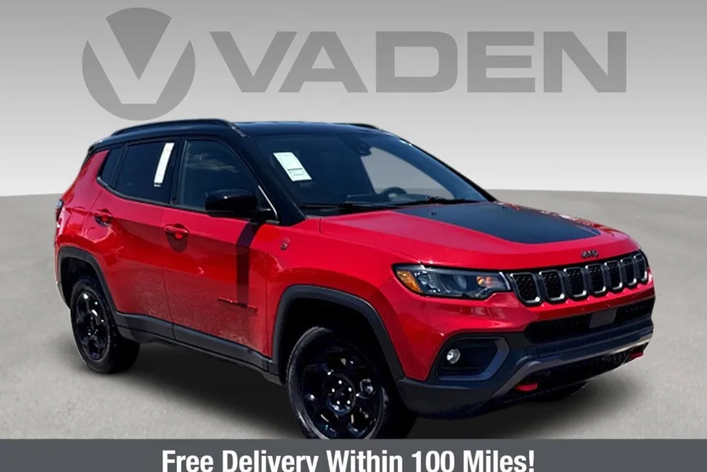 2023 Jeep Compass Trailhawk photo 1
