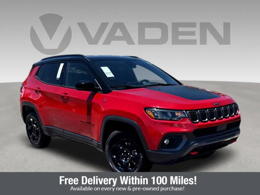 2023 Jeep Compass Trailhawk photo 1