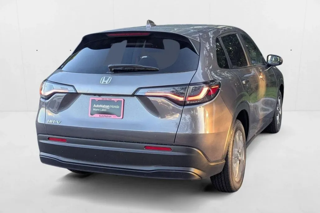 2026 Honda HR-V LX photo 1