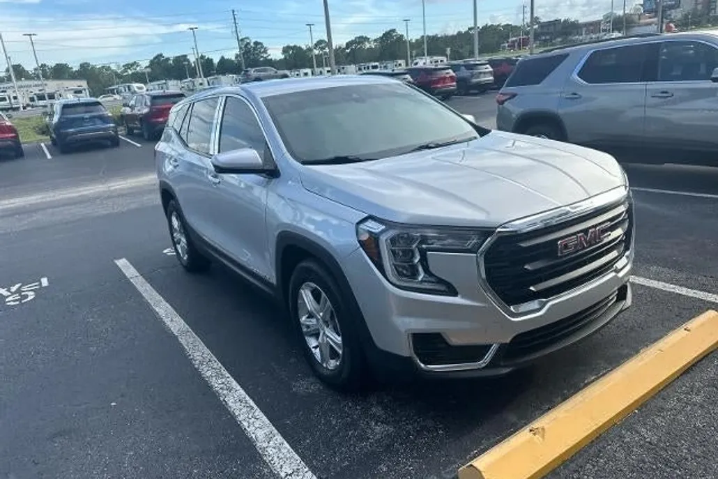 2022 Gmc Terrain SLE photo 1