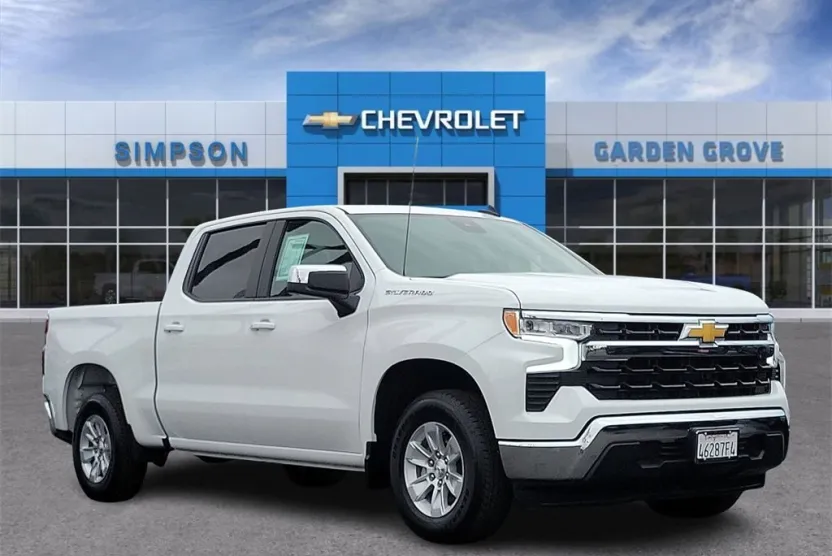 2025 Chevrolet Silverado 1500 LT photo 1