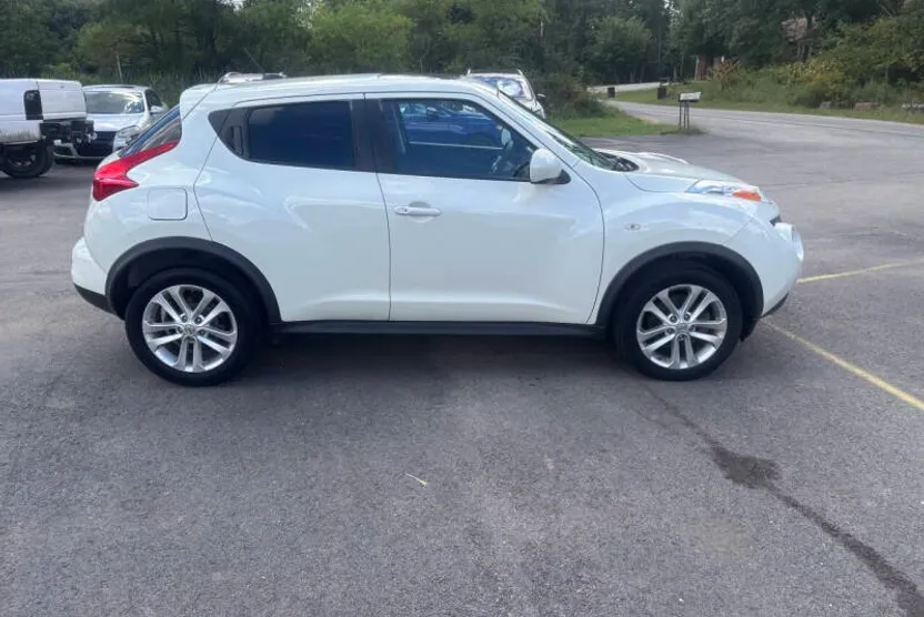 2012 Nissan Juke S photo 1