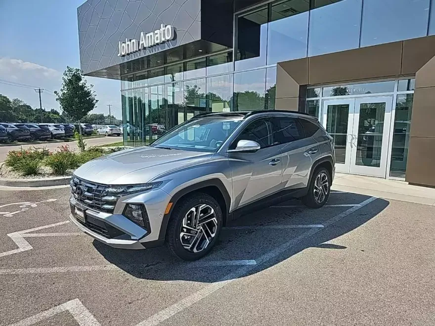 2025 Hyundai Tucson Limited photo 1