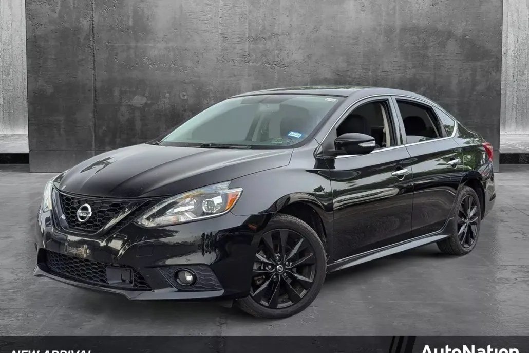 2018 Nissan Sentra SR photo 1