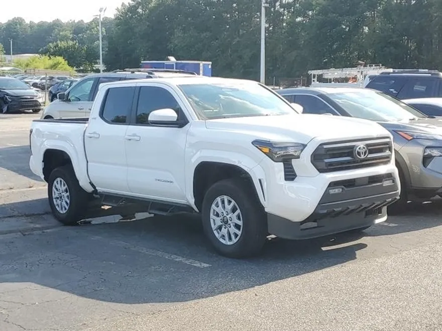 2024 Toyota Tacoma SR5 photo 1