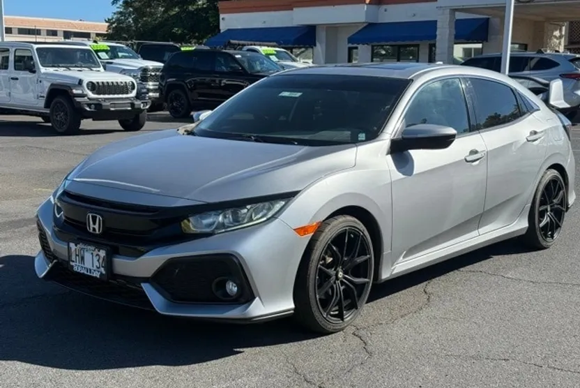 2017 Honda Civic EX Hatchback photo 1
