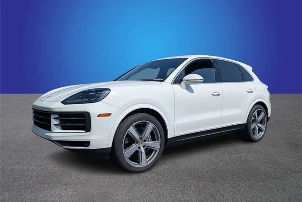 2024 Porsche Cayenne Base photo 1