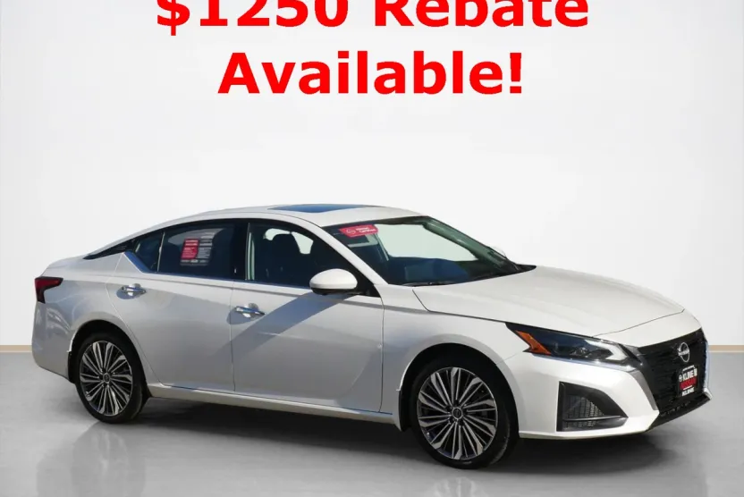 2023 Nissan Altima 2.5 SL photo 1