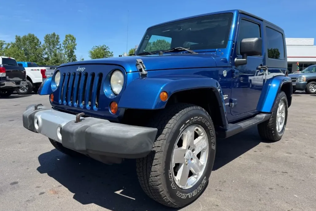 2009 Jeep Wrangler Sahara photo 1