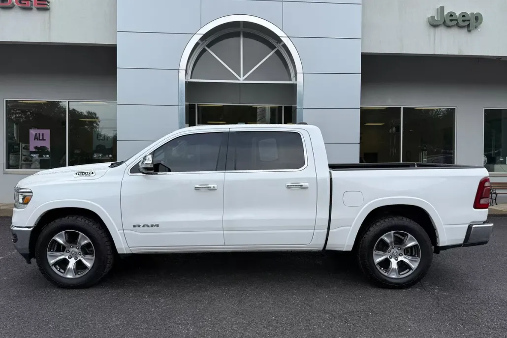 2019 Ram 1500 Laramie photo 1