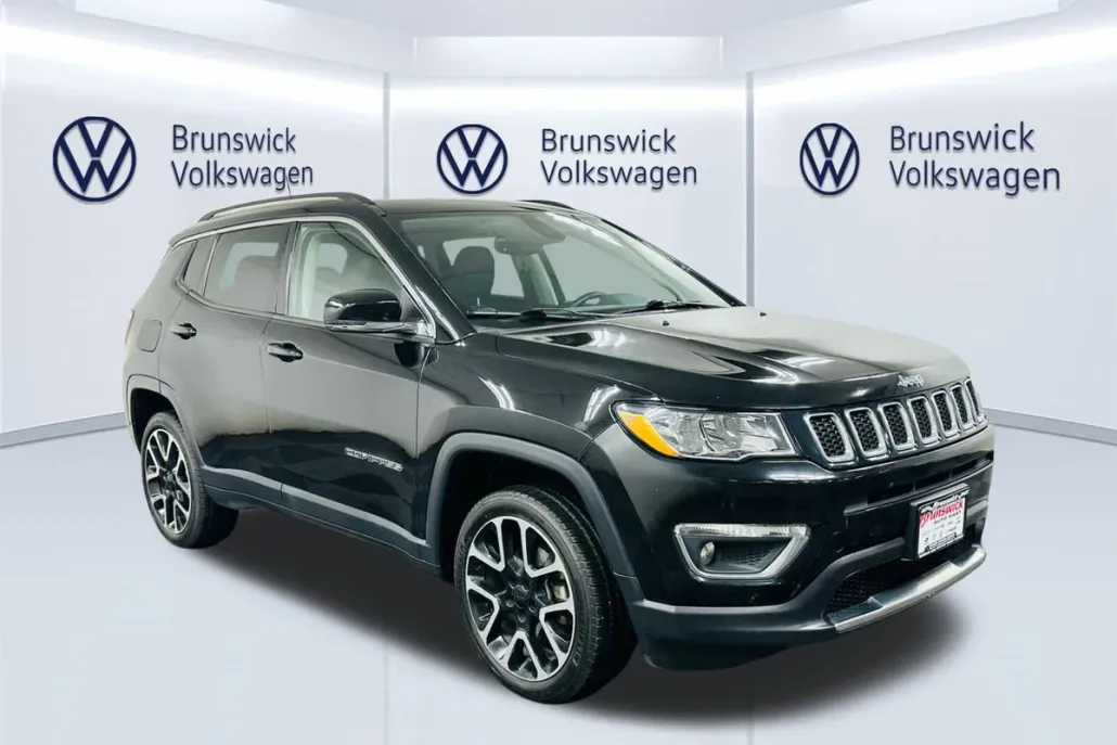2017 Jeep Compass Limited photo 1