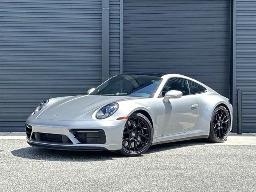 2024 Porsche 911 4 GTS photo 1