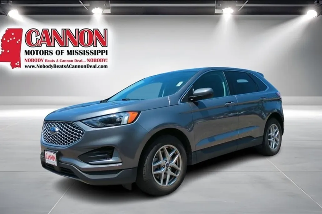 2024 Ford Edge SEL photo 1