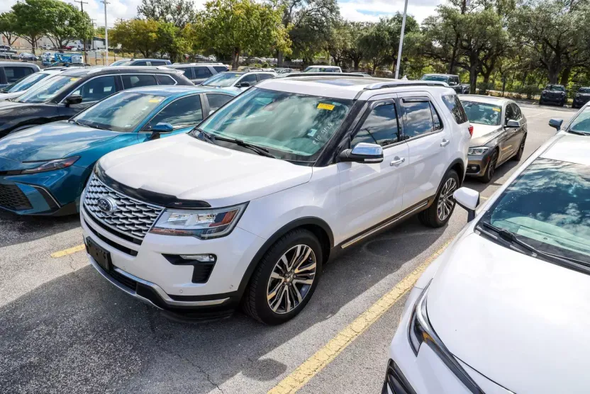 2019 Ford Explorer Platinum photo 1