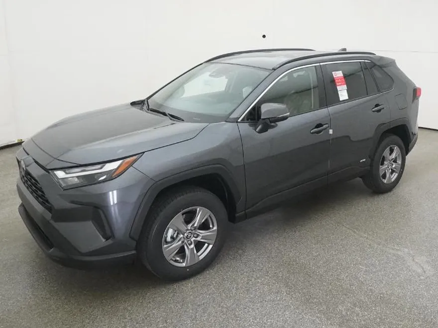 2025 Toyota RAV4 Hybrid LE photo 1
