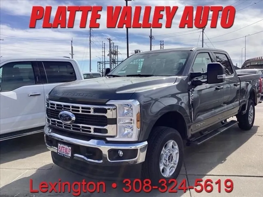 2025 Ford F-250 XLT photo 1