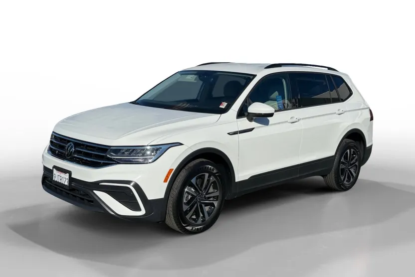 2023 Volkswagen Tiguan S photo 1