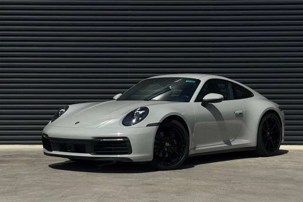 2022 Porsche 911 Coupe photo 1