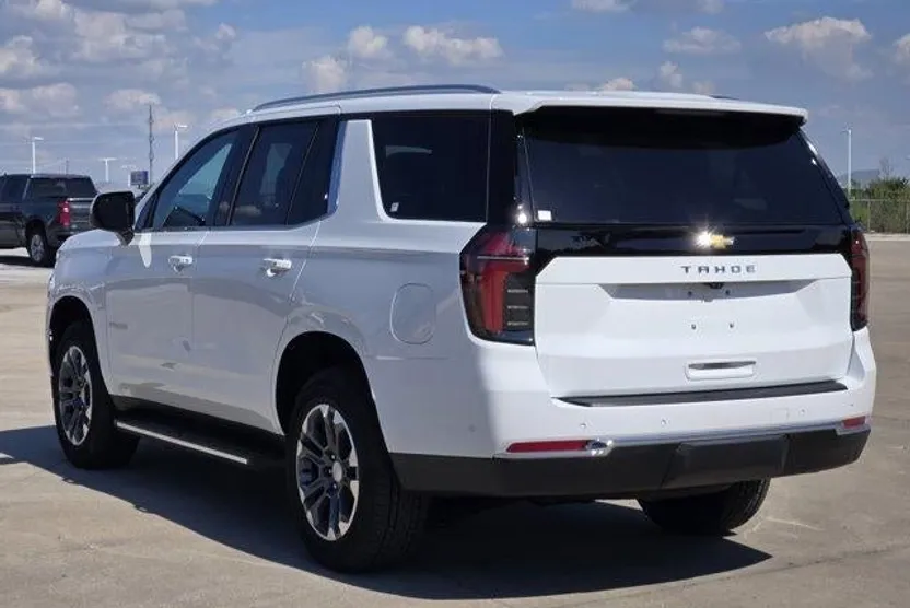 2026 Chevrolet Tahoe LS photo 1