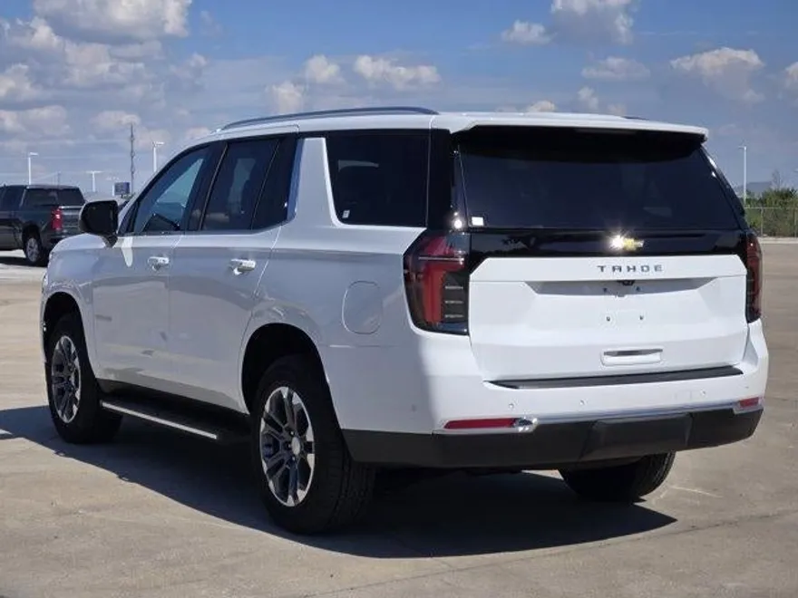 2026 Chevrolet Tahoe LS photo 1