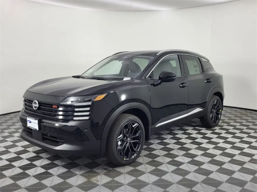 2025 Nissan Kicks SR photo 1