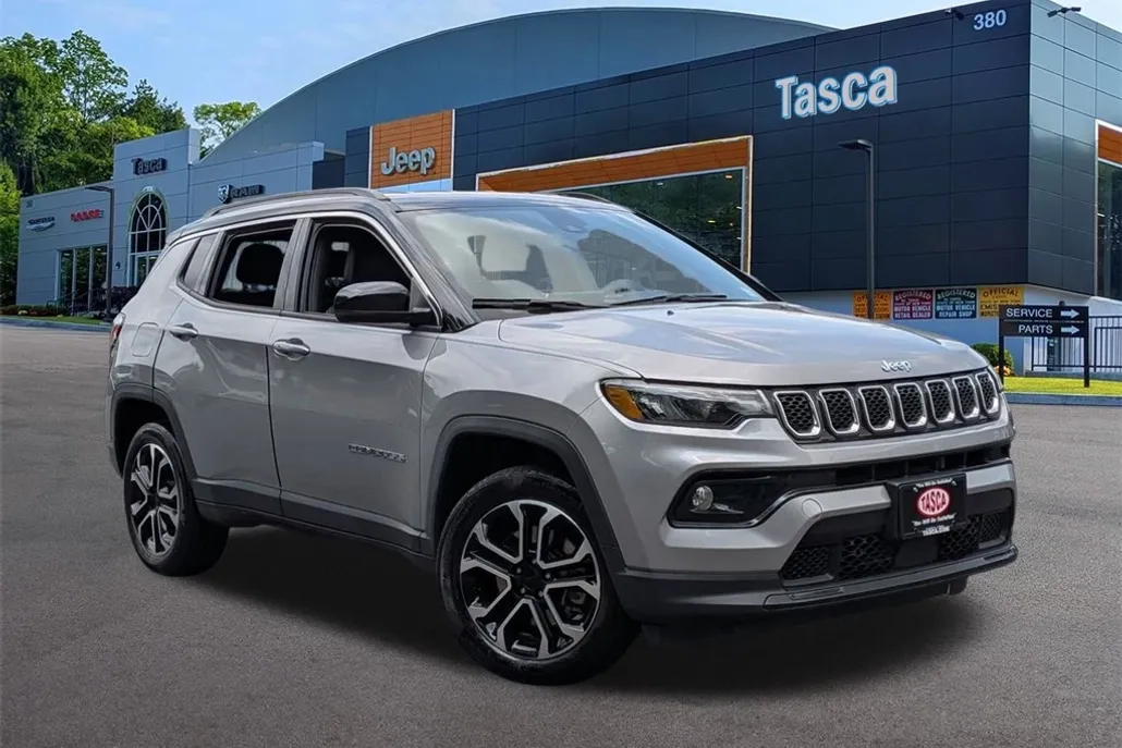 2023 Jeep Compass Limited photo 1