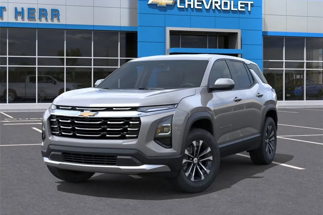 2026 Chevrolet Equinox LT photo 1