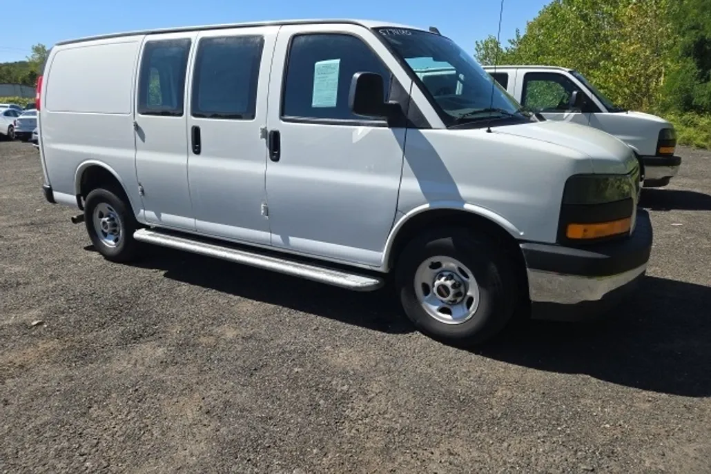 2023 Gmc Savana 2500 Cargo photo 1