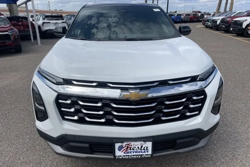 2026 Chevrolet Equinox LT photo 1