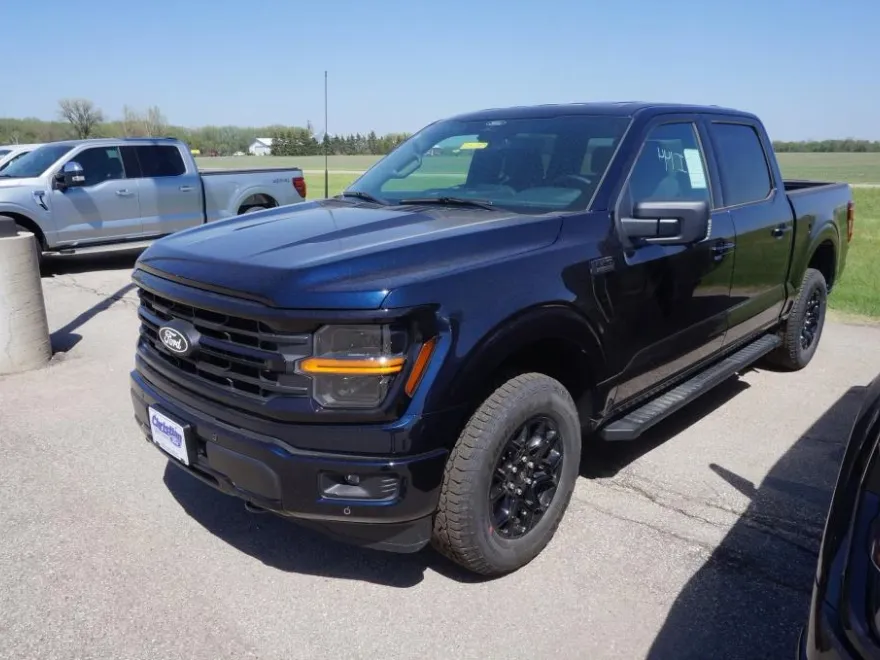 2025 Ford F-150 XLT photo 1