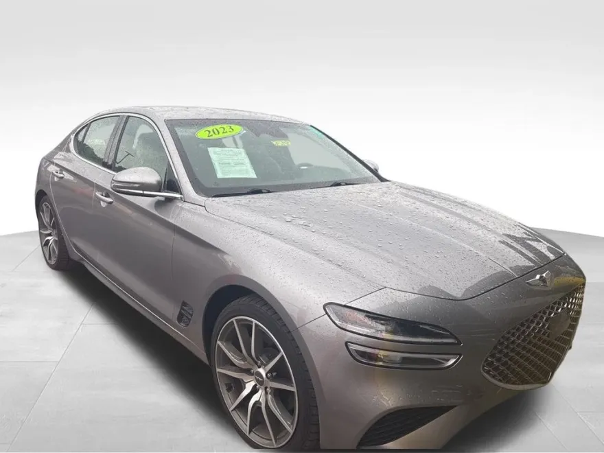 2023 Genesis G70 2.0T photo 1