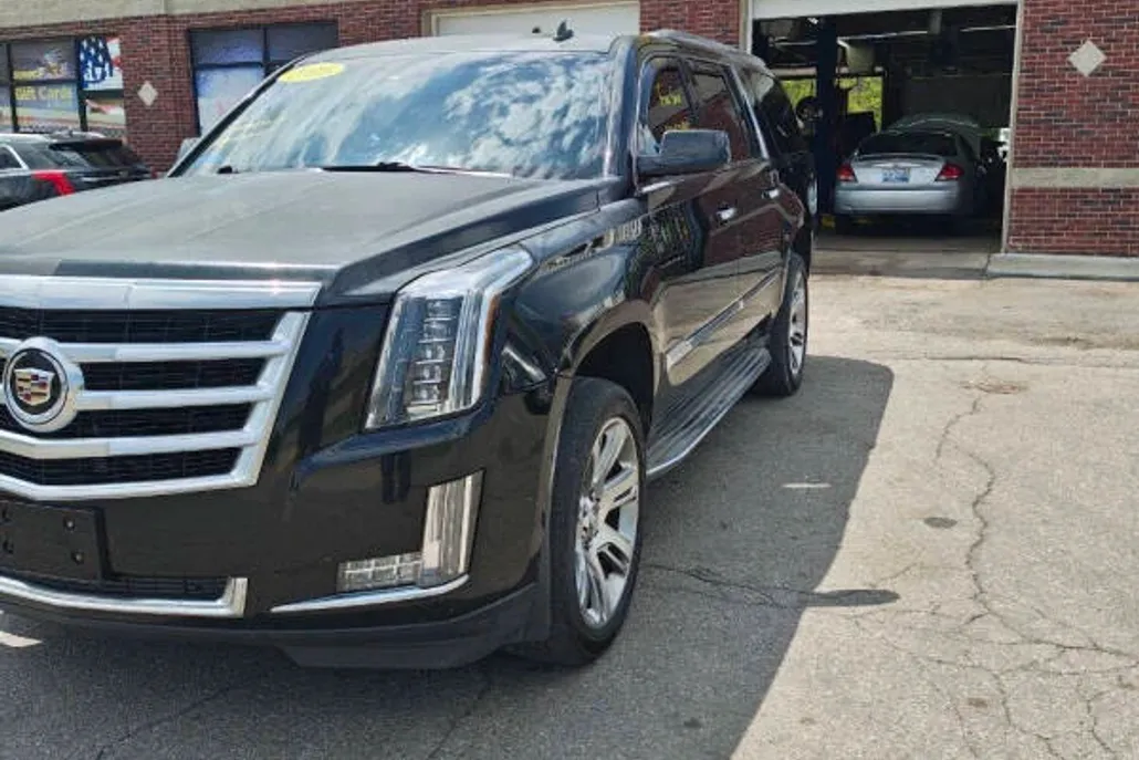 2015 Cadillac Escalade ESV Luxury photo 1