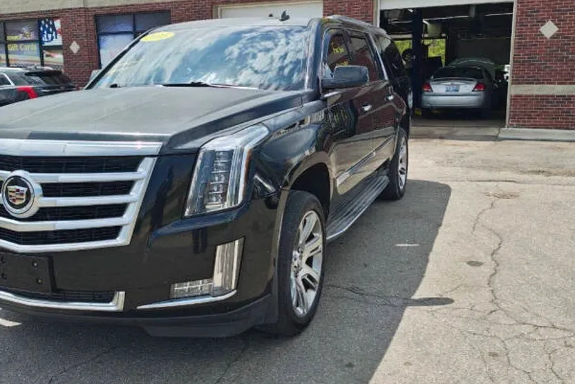 2015 Cadillac Escalade ESV Luxury photo 1
