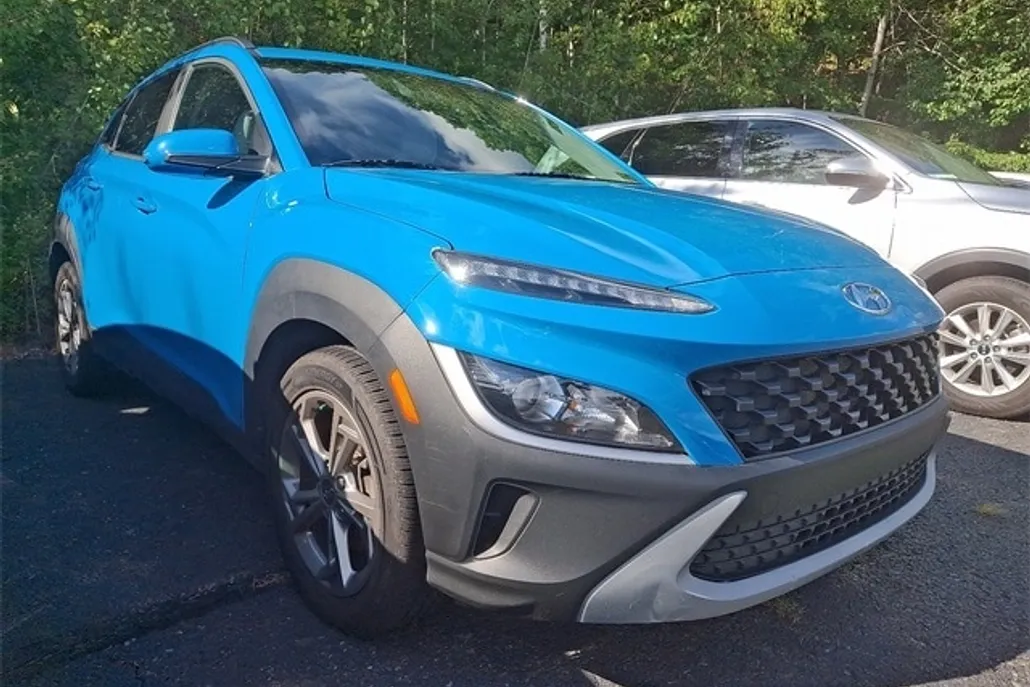 2023 Hyundai Kona SEL photo 1