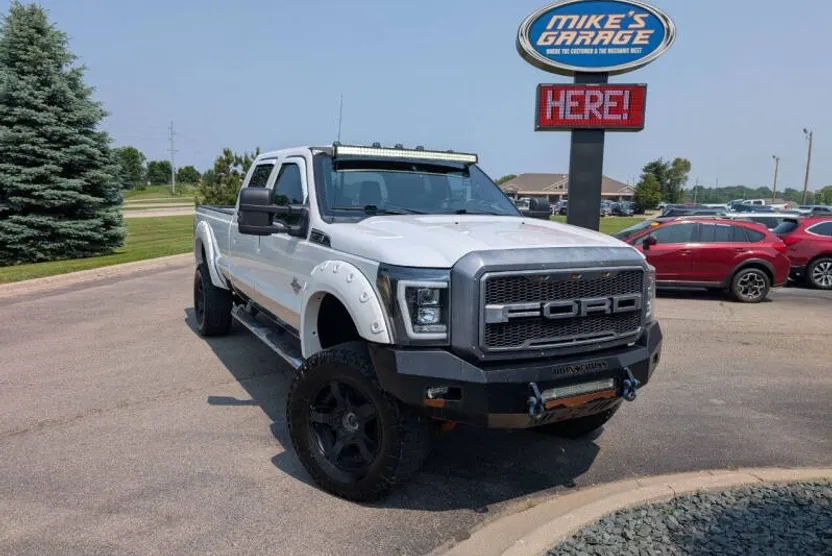 2011 Ford F-350 Lariat photo 1