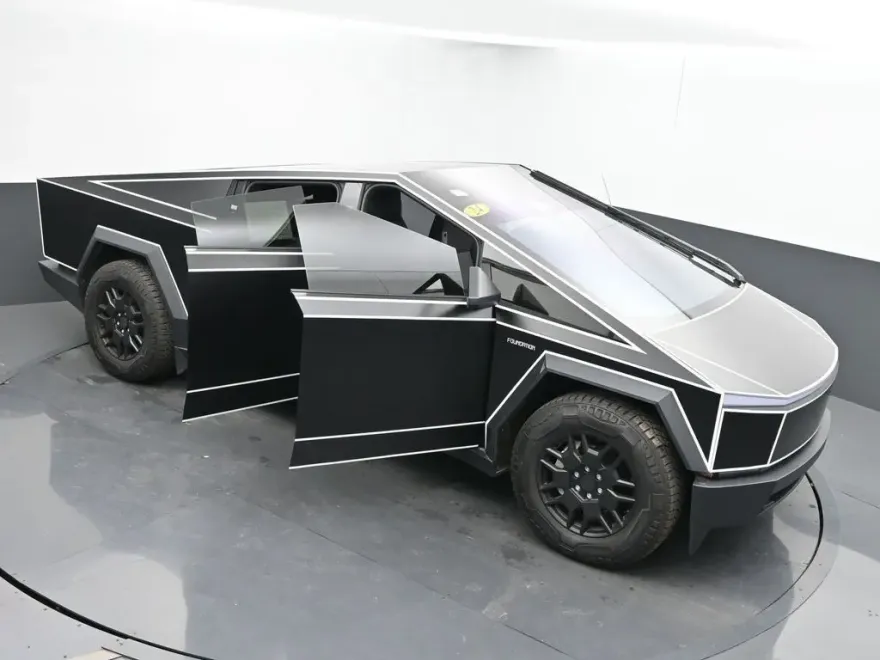 2024 Tesla Cybertruck Cyberbeast photo 47