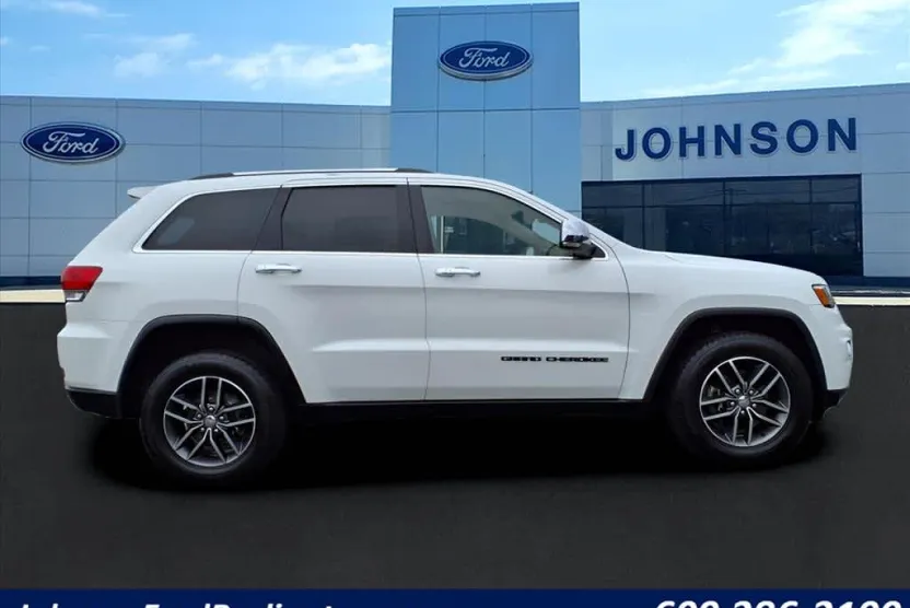2017 Jeep Grand Cherokee Limited photo 1