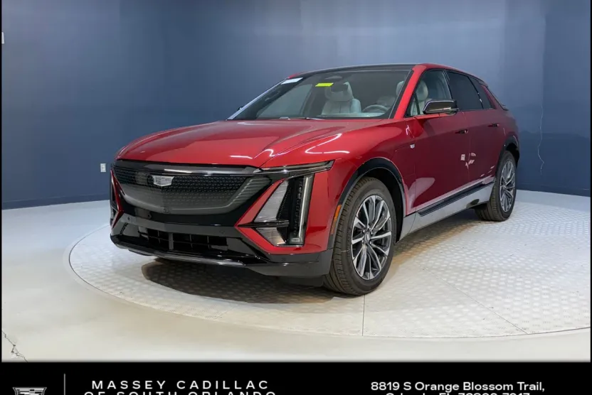 2025 Cadillac Lyriq Sport photo 1