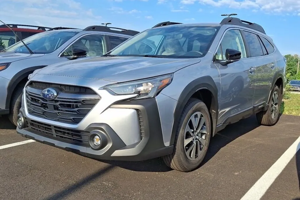 2025 Subaru Outback Premium photo 1