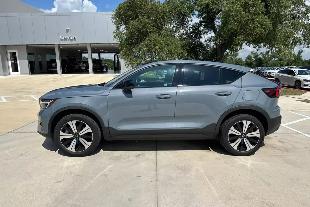 2023 Volvo C40 Recharge Plus photo 1