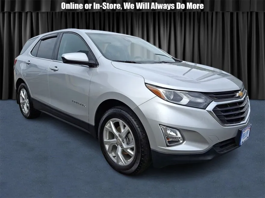 2020 Chevrolet Equinox LT photo 1