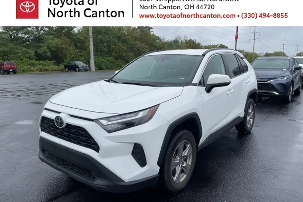 2025 Toyota RAV4 XLE photo 1