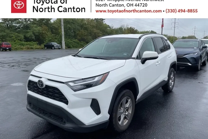 2025 Toyota RAV4 XLE photo 1