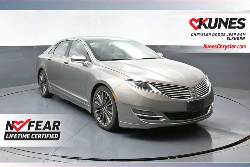 2016 Lincoln MKZ Base photo 1