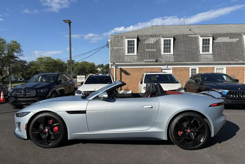 2021 Jaguar F-TYPE R-Dynamic photo 1