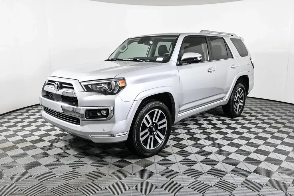 2023 Toyota 4Runner Limited photo 1