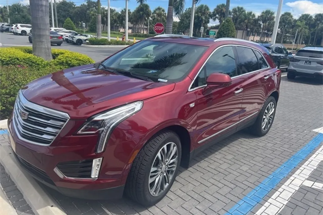 2018 Cadillac XT5 Premium Luxury photo 1