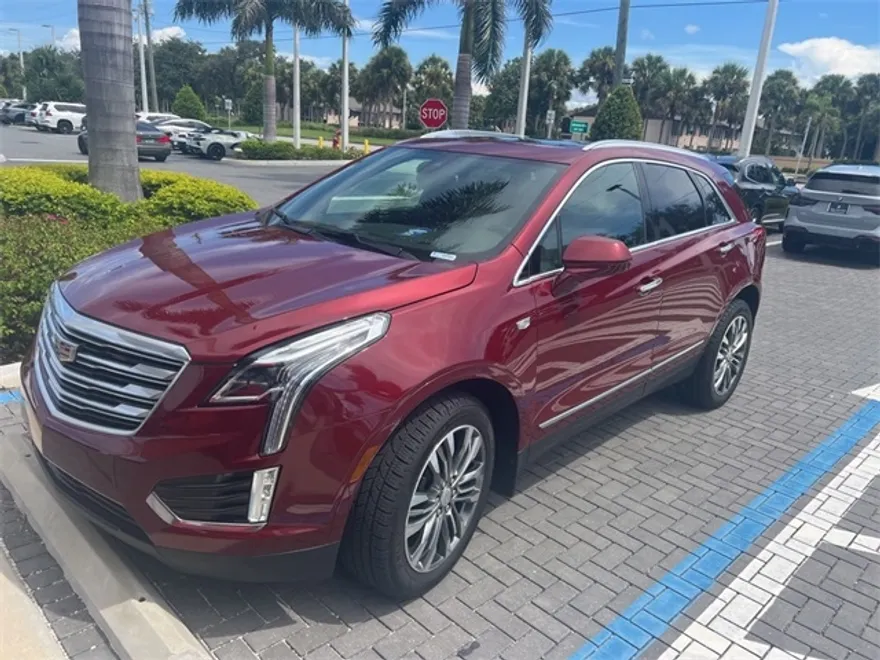 2018 Cadillac XT5 Premium Luxury photo 1