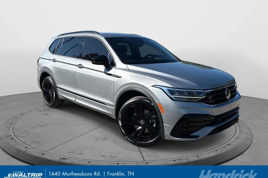 2023 Volkswagen Tiguan SE R-Line Black photo 1