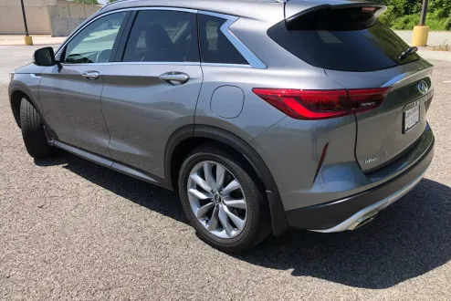 2019 Infiniti QX50 Essential photo 3